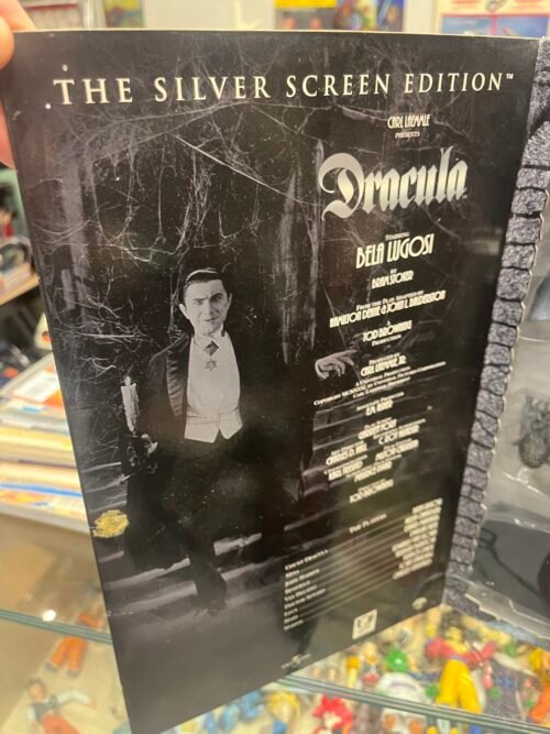 Universal monsters:Dracula sideshow 12”figure - Image 2