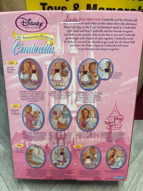 Disney princess Interactive Cinderella doll - Image 2